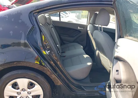 2017 Kia Forte Lx z USA, uszkodzony, nr VIN 3KPFL4A71HE085597